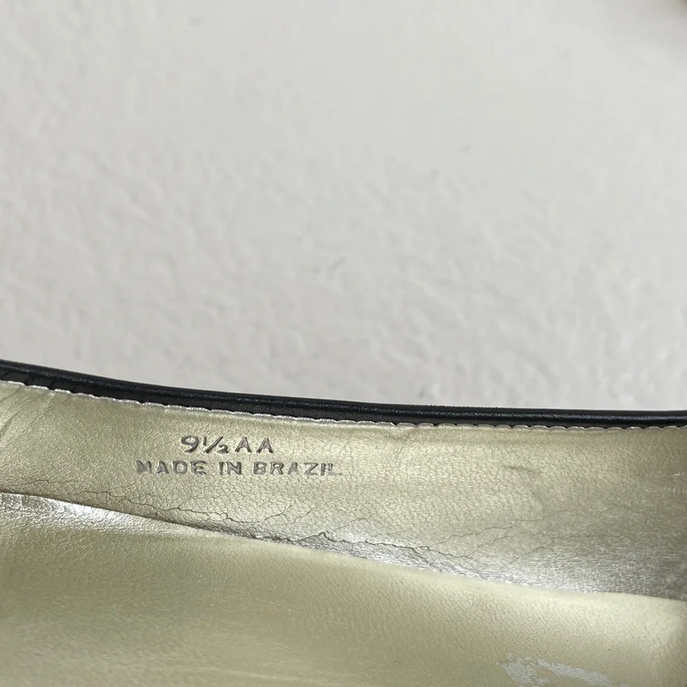 Talbots two-tone, peep-toe flats beige woven-texture body black leather size 9.5 - Picture 9 of 9